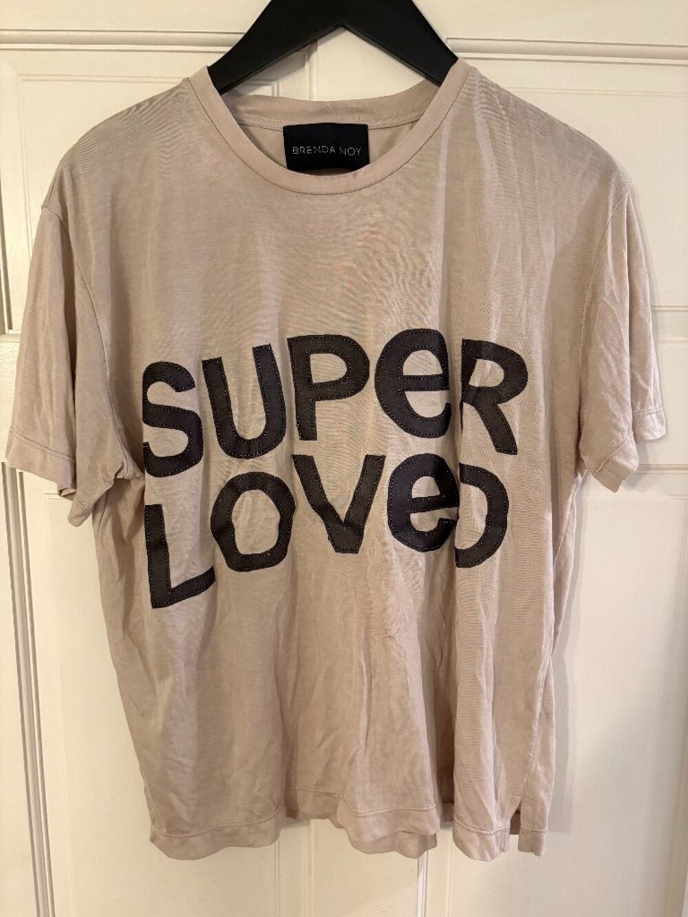 Brenda Noy “Super Loved” Graphic Appliqué Tee NWOT | Size 4